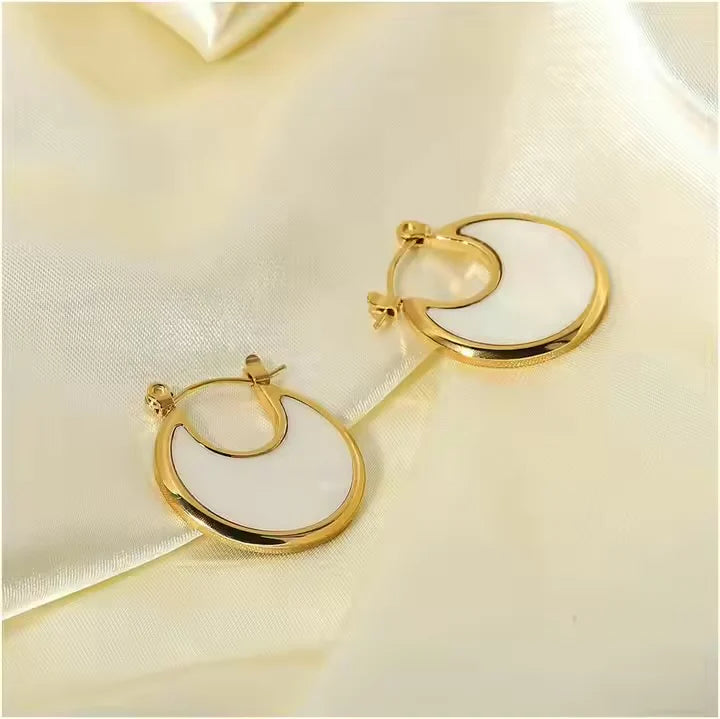 Retro Circle Earrings - White