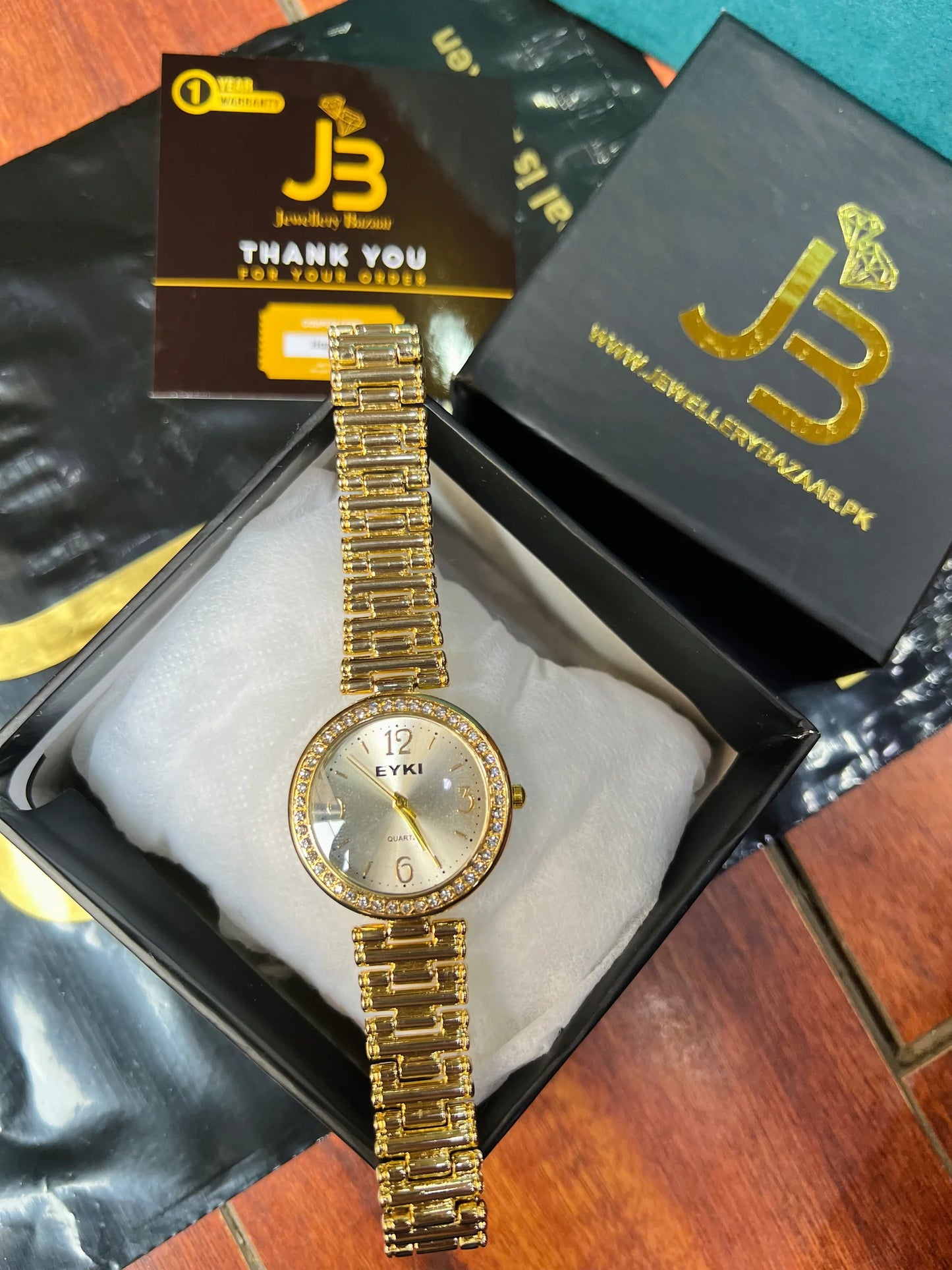 EYKI Round Stoned Watch