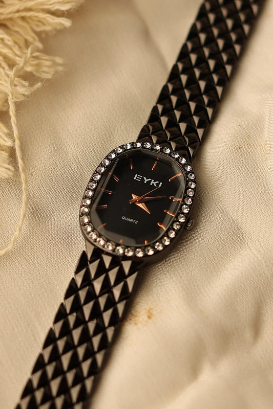 EYKI Black Oval